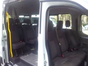 Interiores camioneta de transporte escolar y de personal