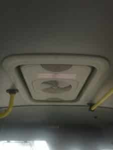 Salida de emergencia autobús de transporte escolar